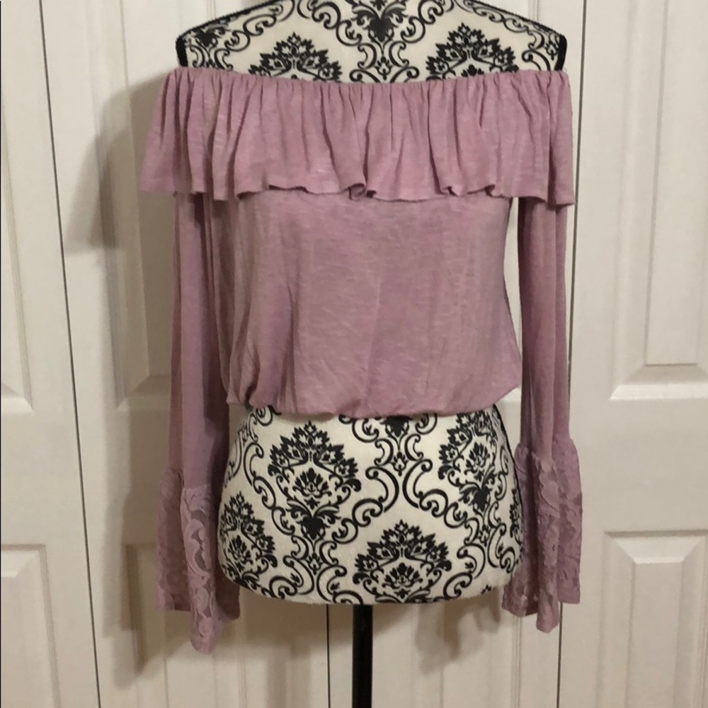 Cropped off the shoulder Top w/lace bell sleeve
